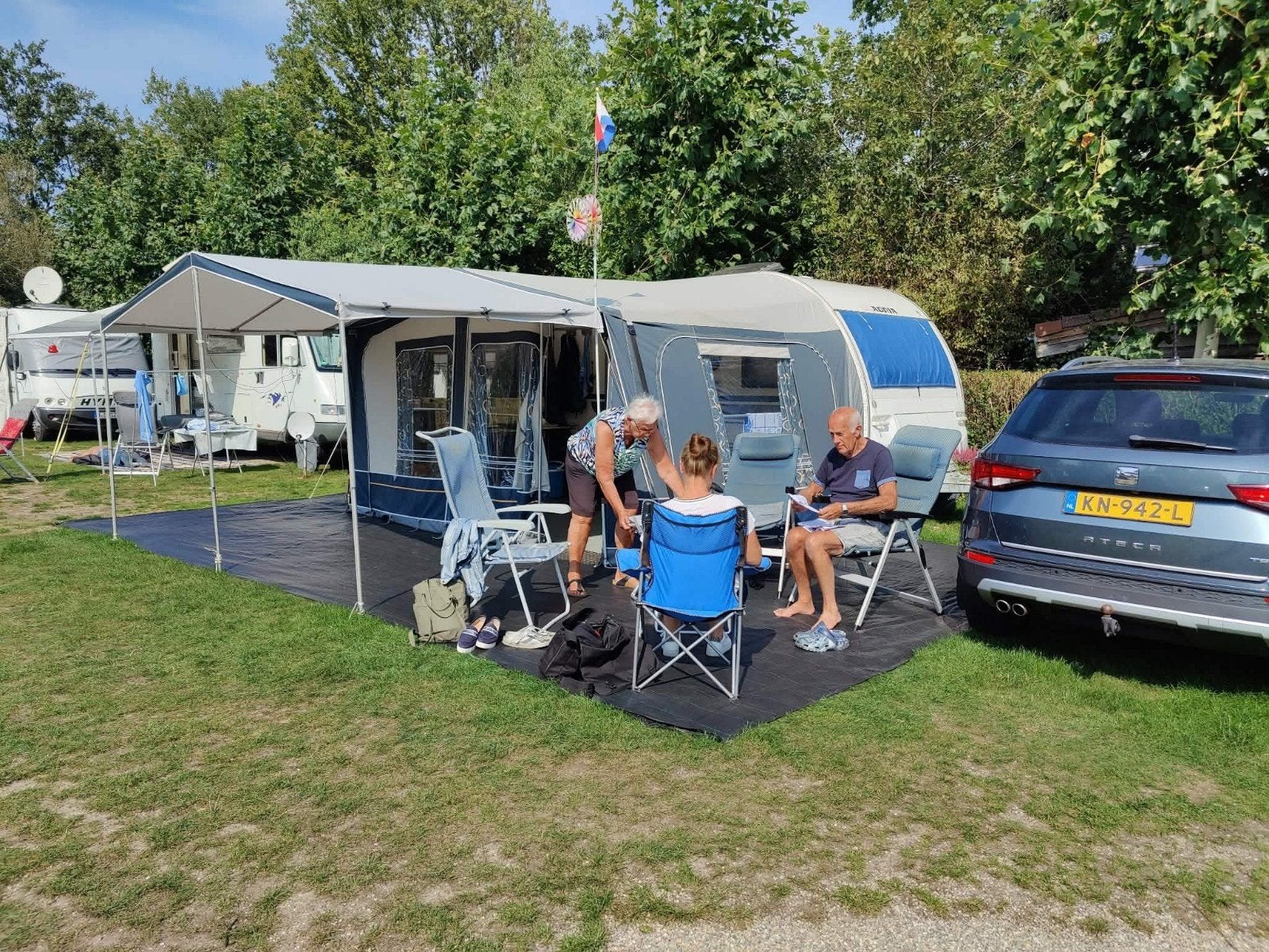 Hele mooie komplete caravan Adria Altea 390 PS, Caravans en Kamperen, Ophalen, Gebruikt
