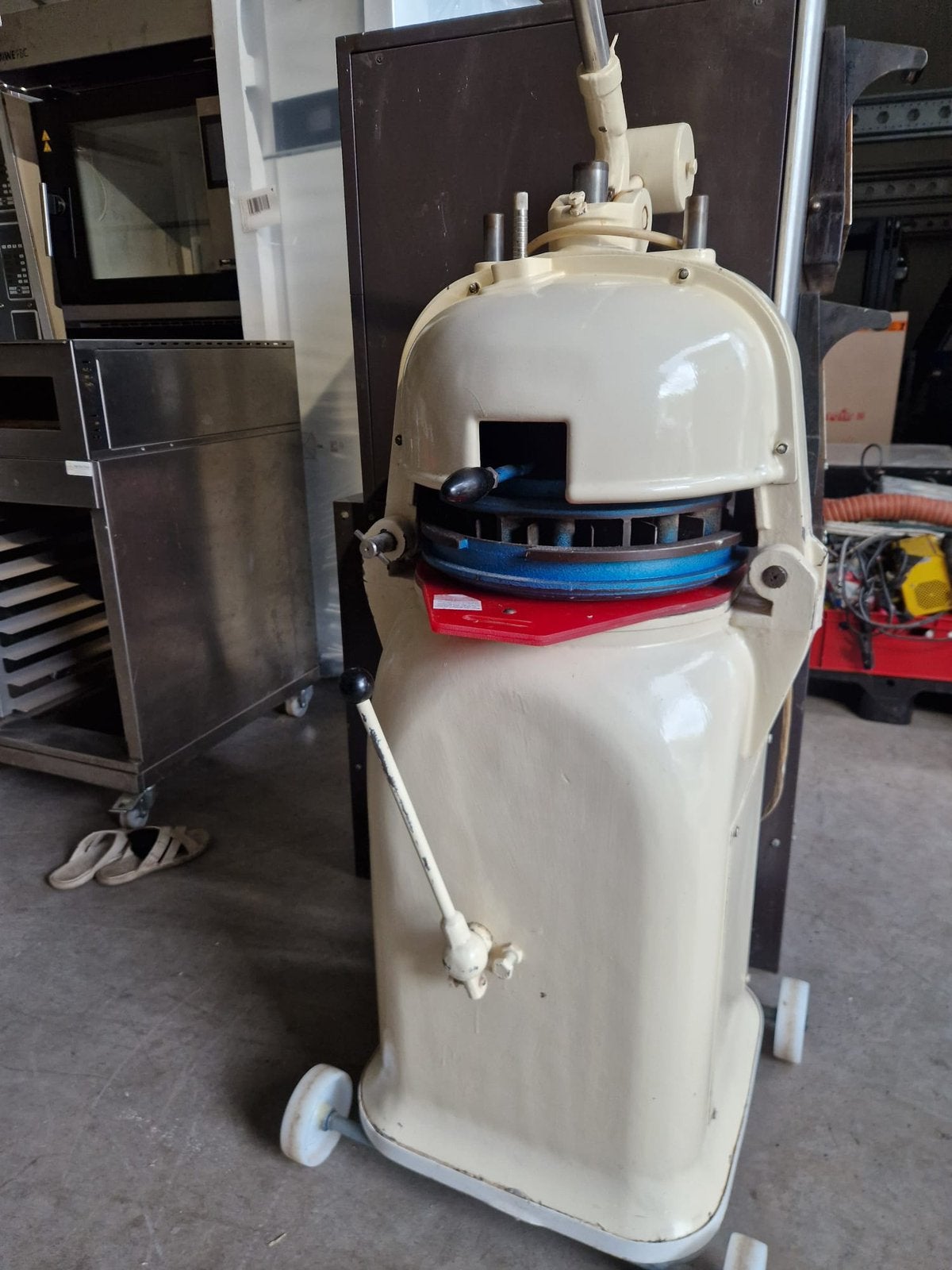 Professionele deegopboller / opbolmachine – bakkerijmachine, Ophalen, Zo goed als nieuw