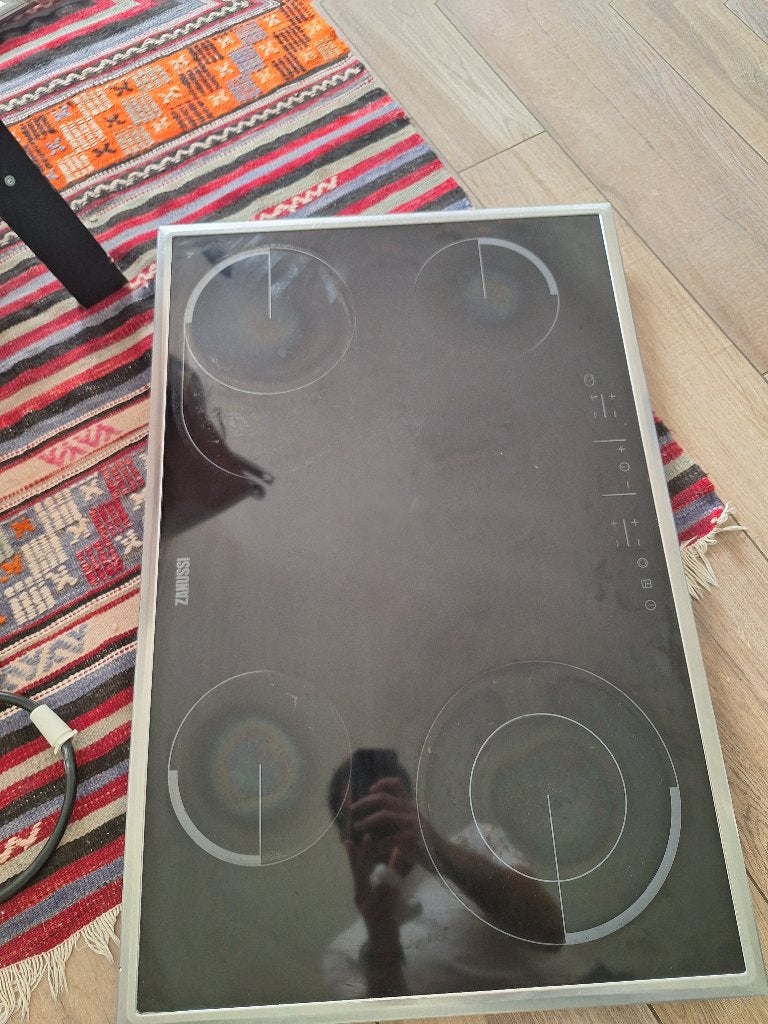​Zanussi ZEV8646XBA Keramische Kookplaat (77 cm), Ophalen, Gebruikt, Keramisch, 4 kookzones