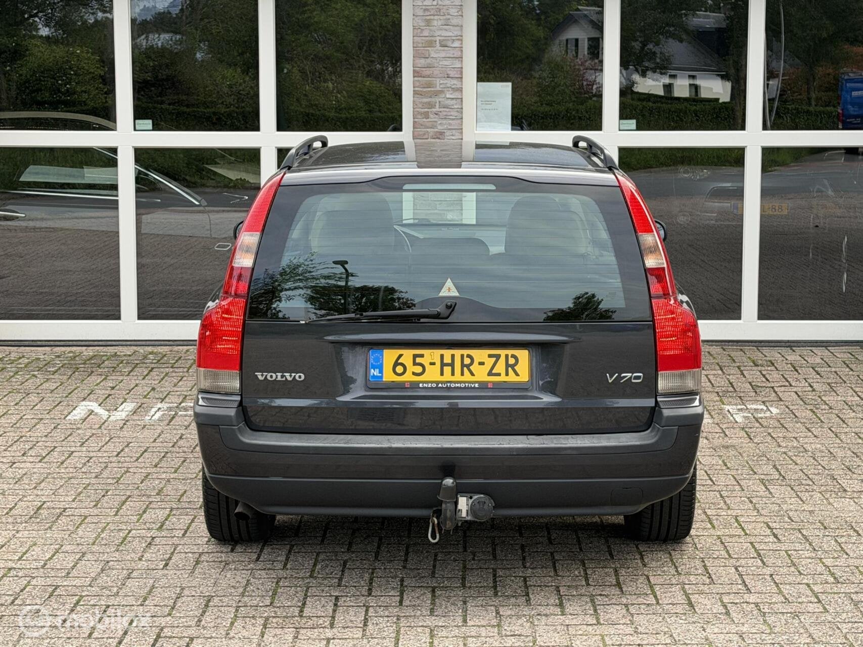 Volvo V70 2.4 Trekhaak Cruise NLauto NAP Youngtimer, foto 9