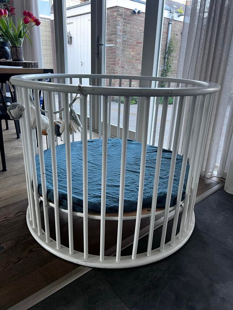 Witte ronde box met verstelbare bodem, Kinderen en Baby's, Boxen, Ophalen, Zo goed als nieuw, Rond, In hoogte verstelbaar