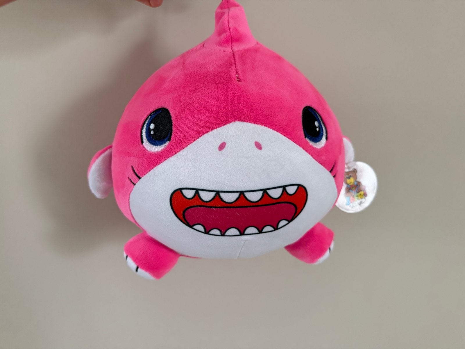 Roze Baby Shark knuffel - nieuw, Overige merken, Overige karakters, Overige typen, Ophalen of Verzenden
