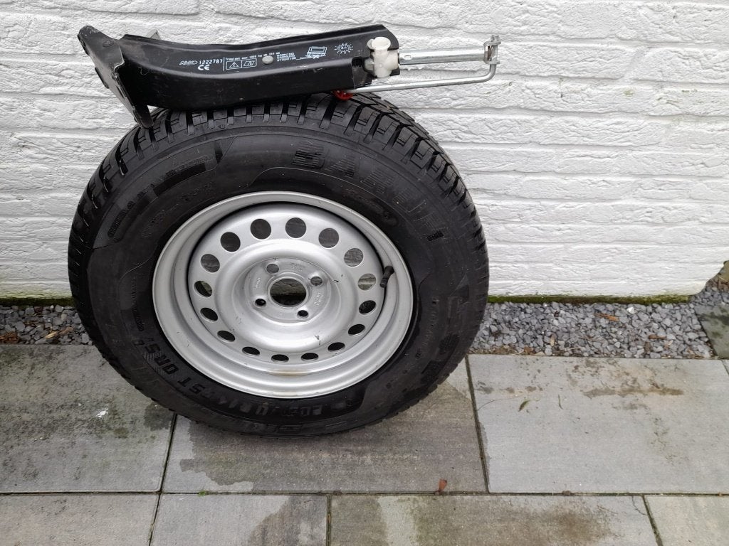 Reserve wiel .14 Inch ., Ophalen, Zo goed als nieuw