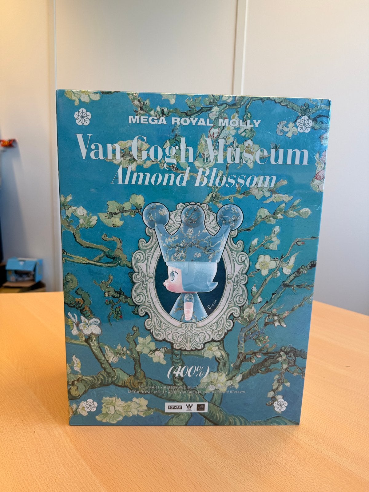 POP MART Mega Royal Molly 400% Van Gogh Almond Blossom, Ophalen of Verzenden, Nieuw