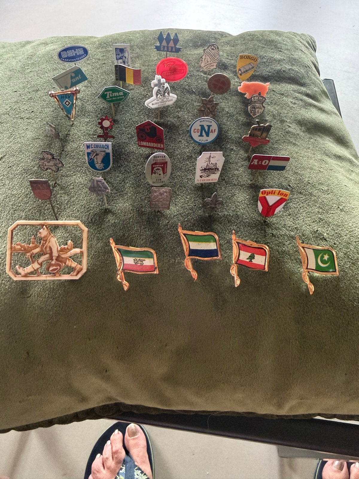 35 Vintage Speldjes/Pins - Diverse Onderwerpen, Verzamelen, Speldjes, Pins en Buttons, Ophalen of Verzenden, Gebruikt, Merk, Speldje of Pin