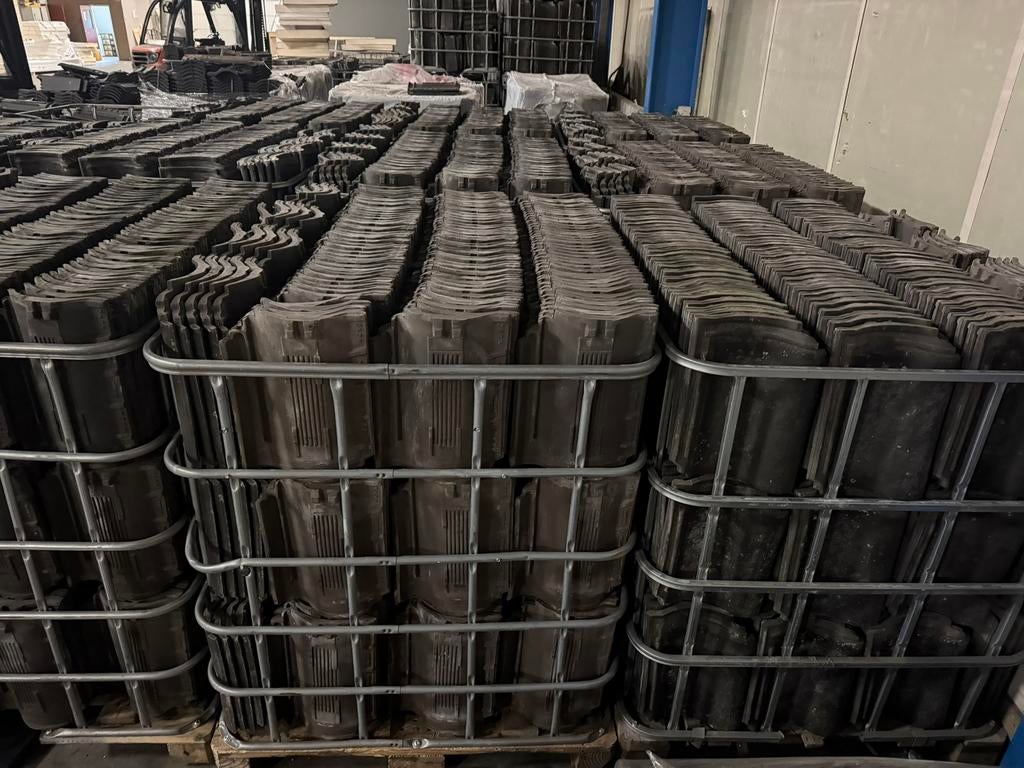8.000x OVH dakpannen blauw gesmoord en zwart, Doe-het-zelf en Verbouw, Dakpannen en Dakbedekking, Ophalen, Steen of Klei, Zwart