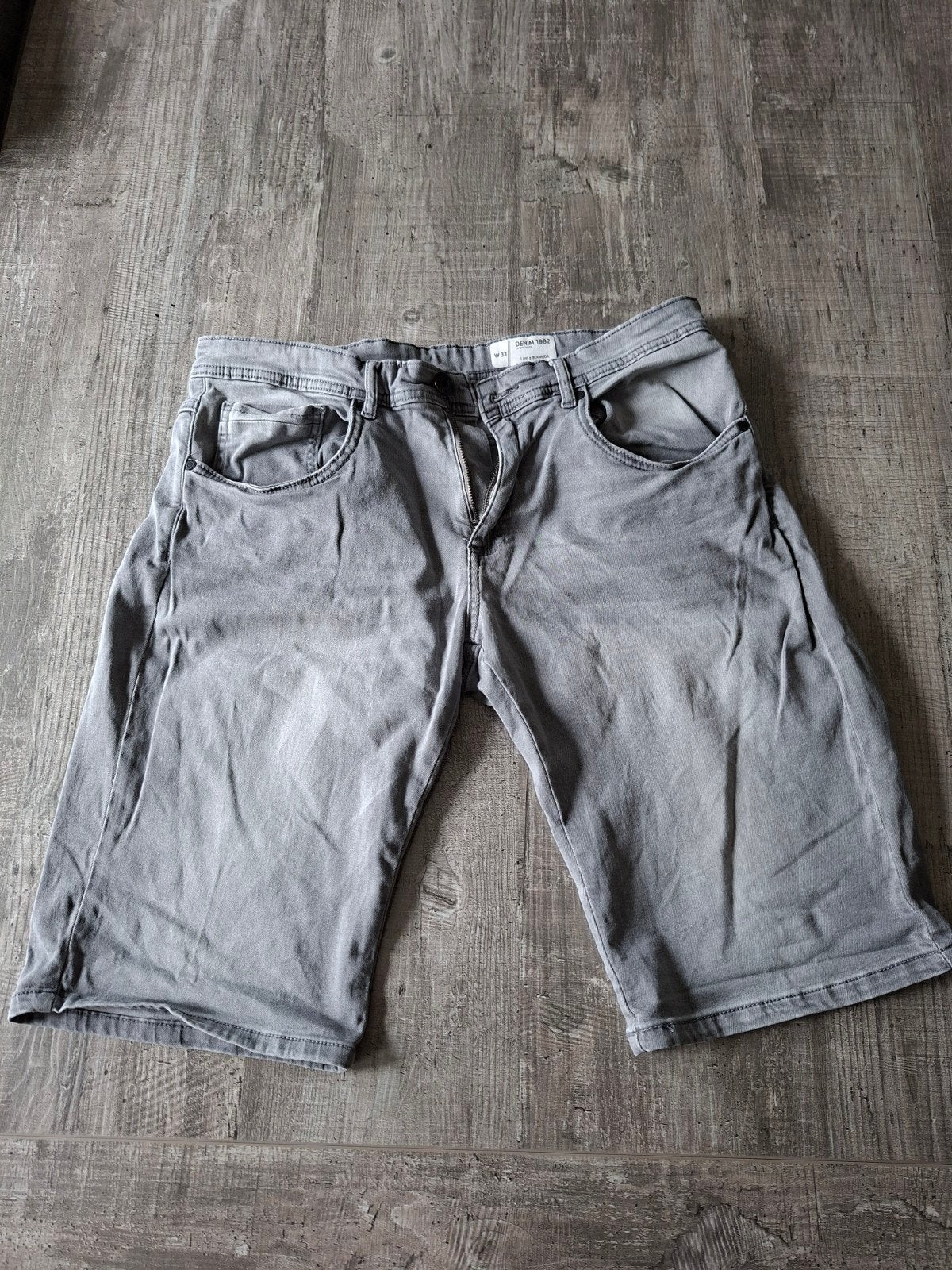 korte heren spijkerbroek w33, Kleding | Heren, Ophalen of Verzenden, Zo goed als nieuw, Grijs, W33 - W34 (confectie 48/50)