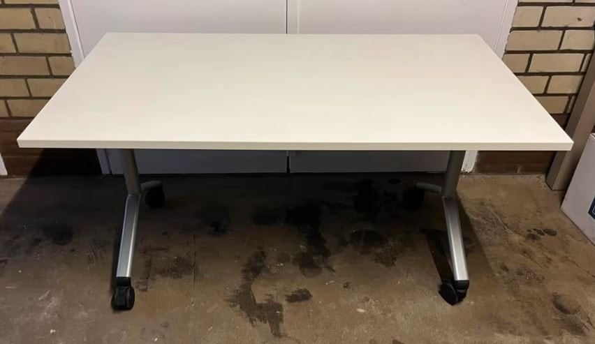 Inklapbaar bureau / tafel, verrijdbaar 140x80 cm nieuw, Ophalen, Overige typen, Spaanplaat of MDF, Nieuw