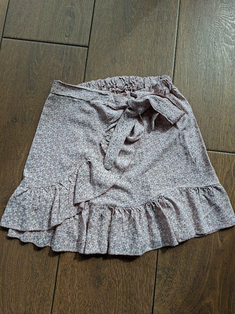 rok. Bloemetjes patroon. Elastische taille van 72 cm.  Mt M., Maat 38/40 (M), Wit, Ophalen of Verzenden, Zo goed als nieuw