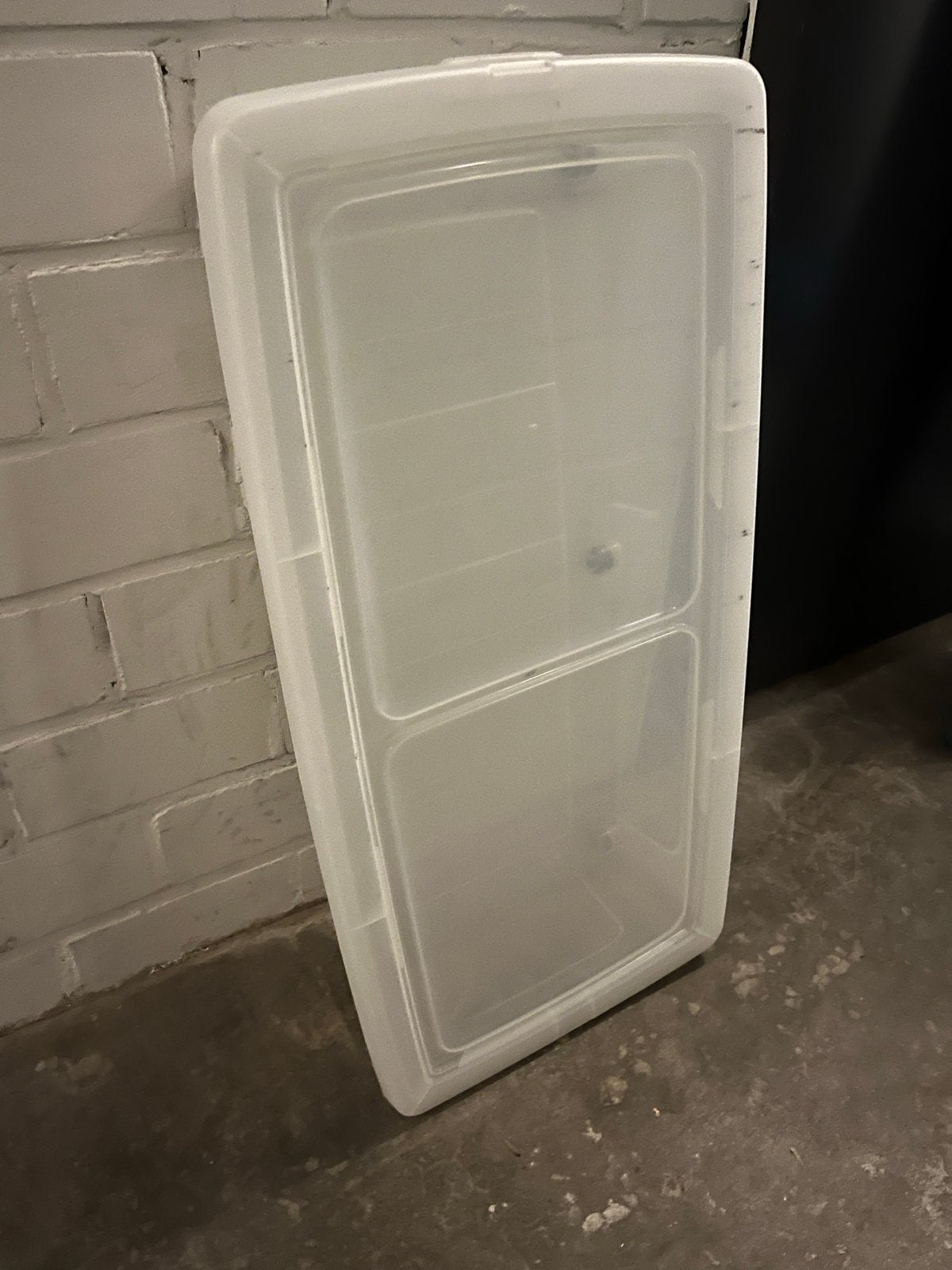 Grote kunststof opbergbox met deksel, Ophalen, Kunststof, Gebruikt, 50 tot 100 cm