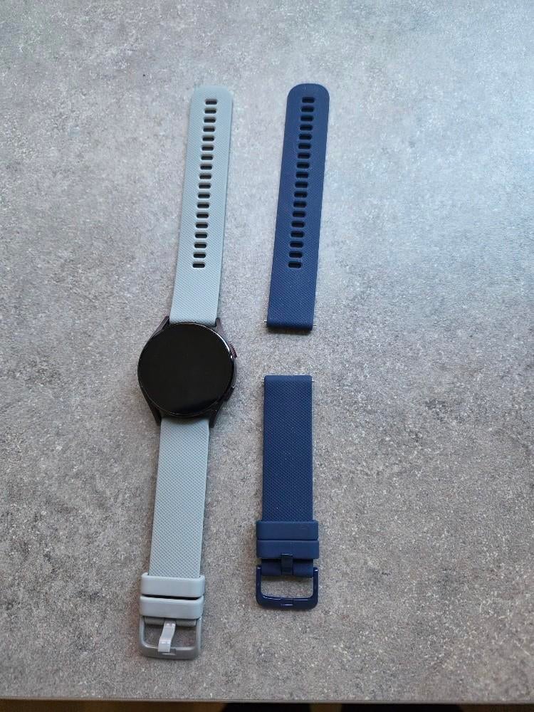 TE KOOP: Samsung galaxy smartwatch 5, Sieraden, Tassen en Uiterlijk, Smartwatches, Ophalen, Zwart, Android