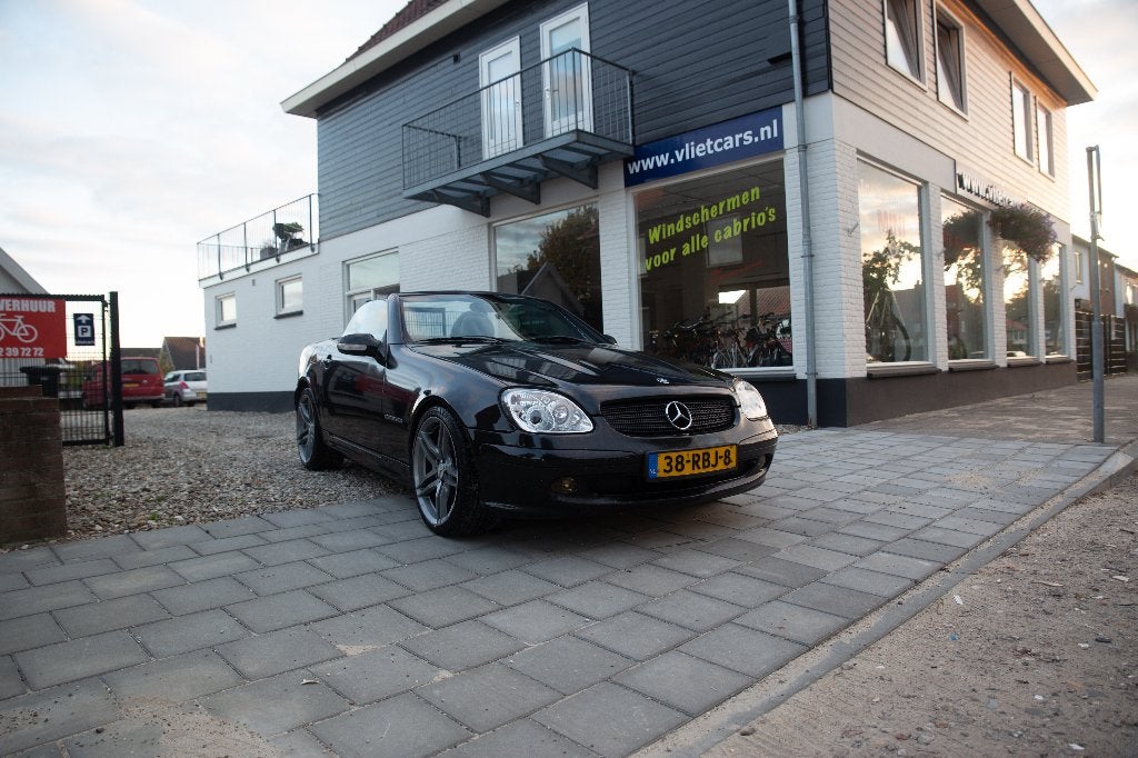 Mercedes-Benz SLK 2.0 Slk200 Kompr Roadster AUT 2002 Zwart, Auto's, Mercedes-Benz, Automaat, 1998 cc, Achterwielaandrijving, Beige