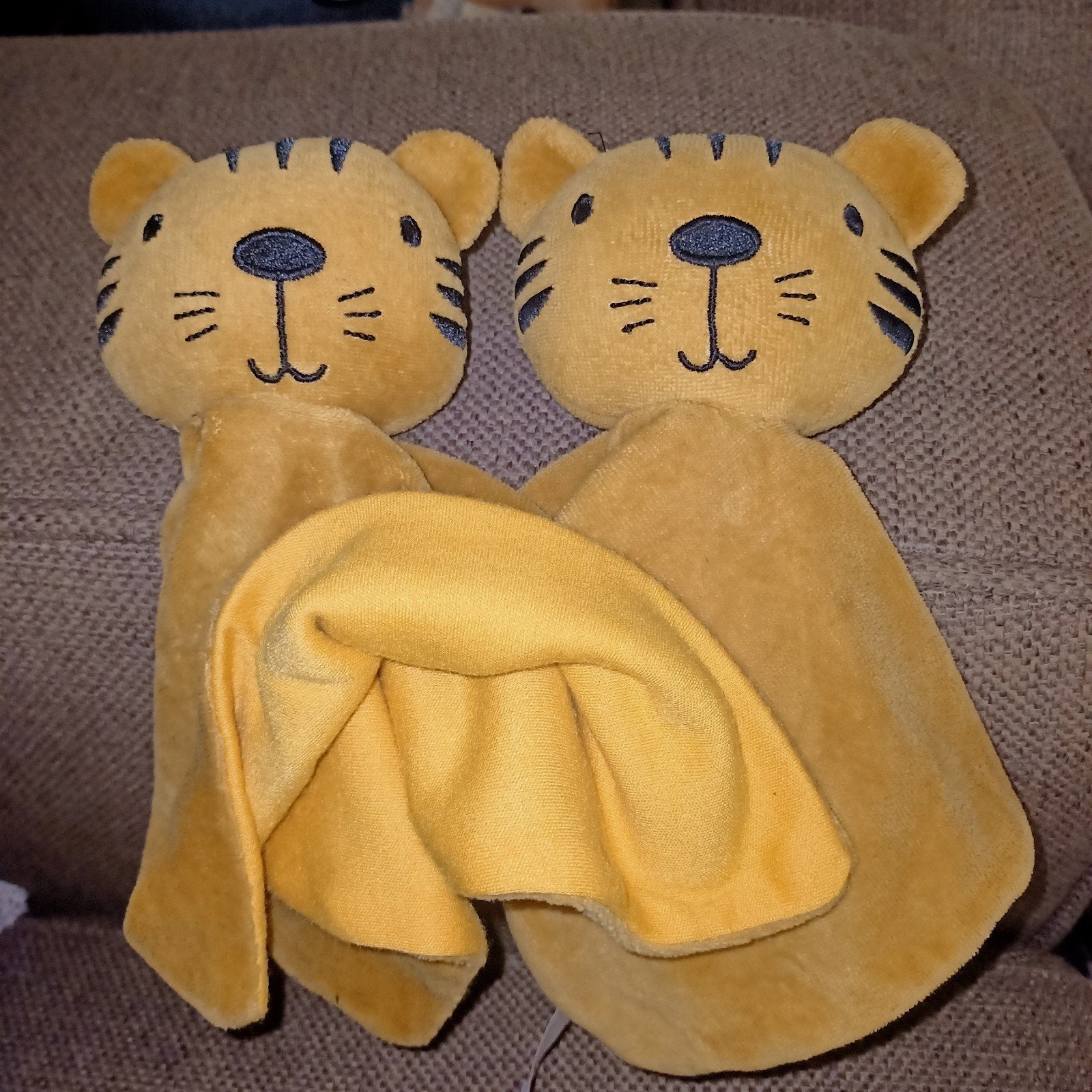2 bambino tijger kroeldoek. Kruidvat., Overige merken, Geel, Ophalen of Verzenden, Zo goed als nieuw