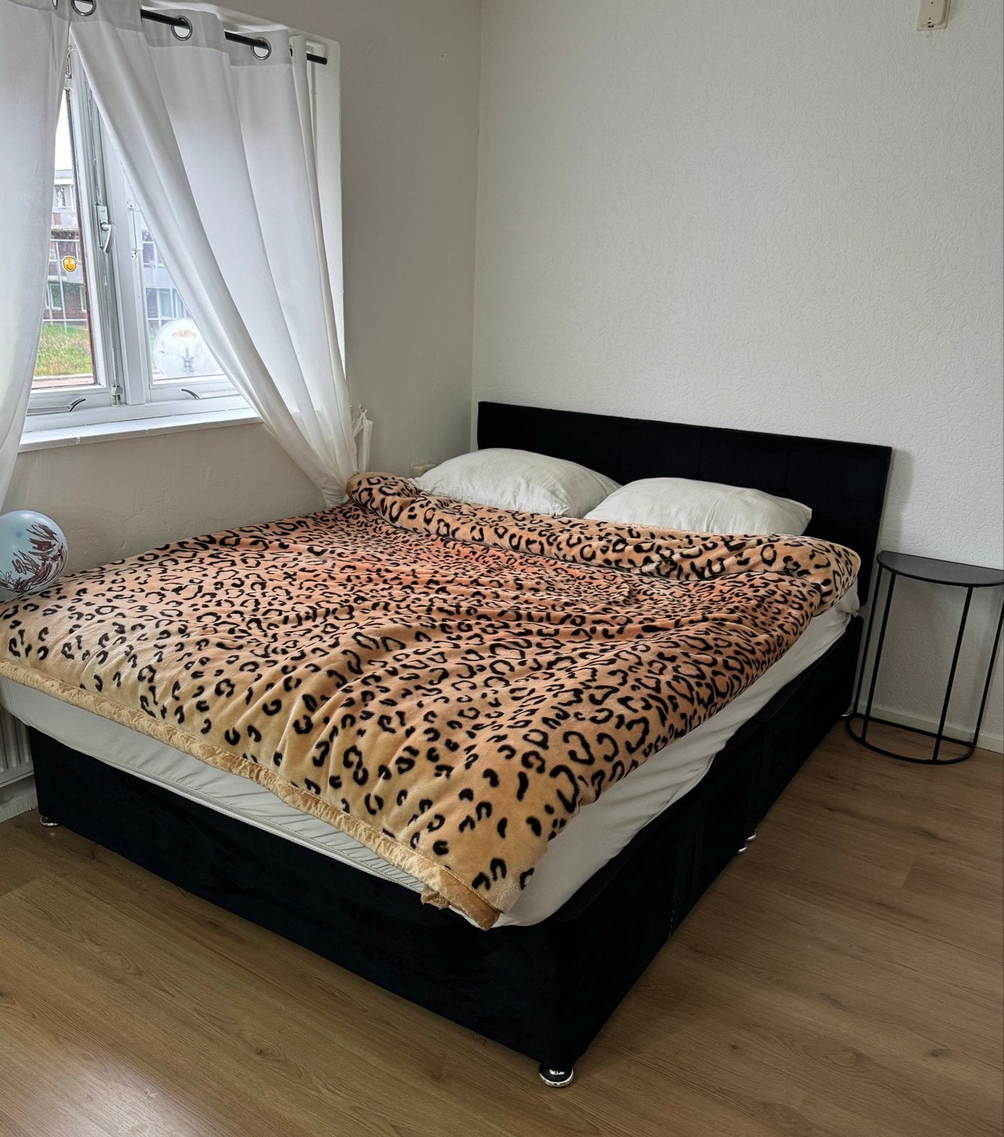 Complete slaapkamer set: bed, nachtkastjes, make-uptafel, Ophalen, Gebruikt, Zwart, Tweepersoons