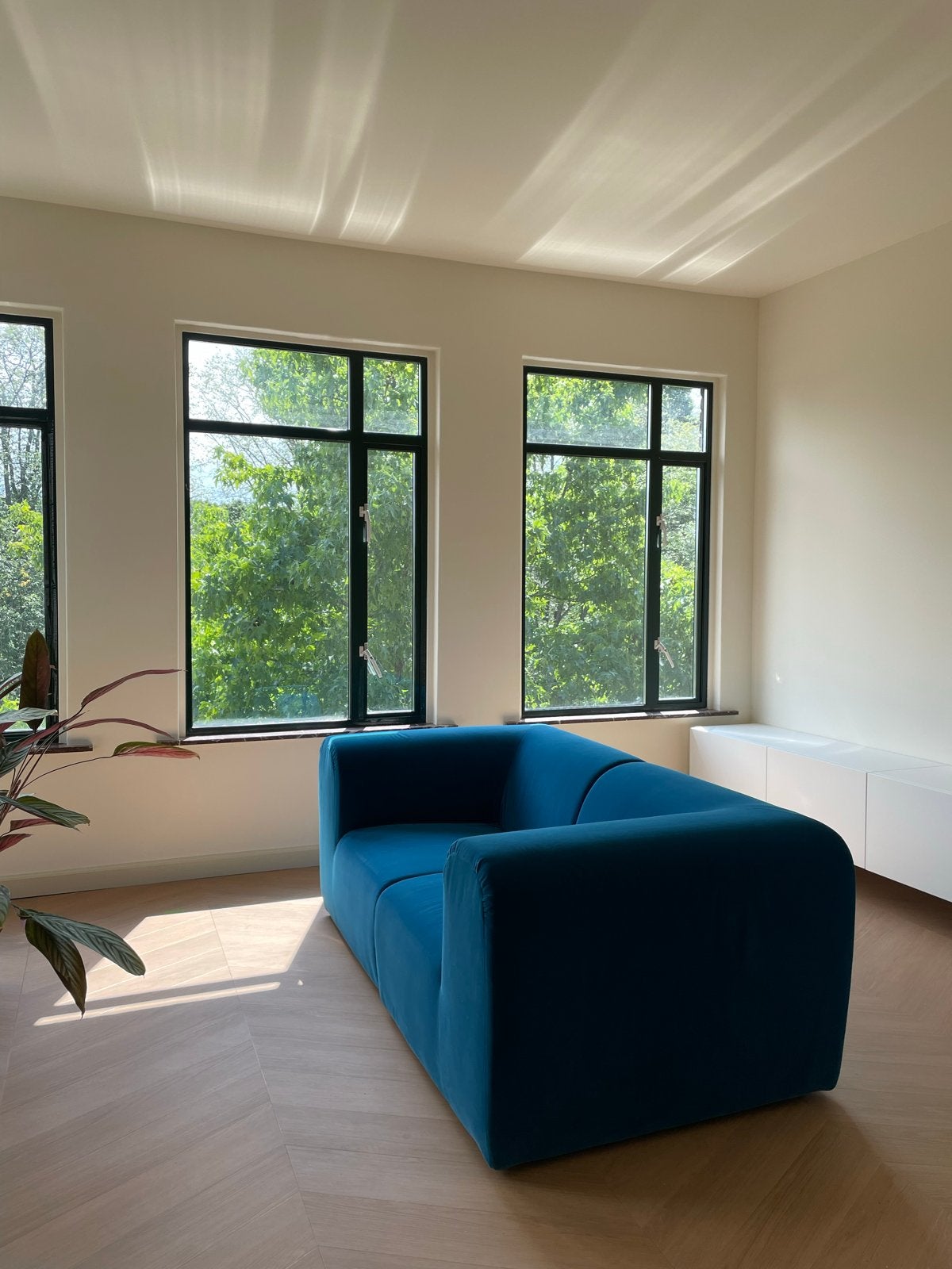 Moderne blauwe tweepersoonsbank - IKEA stockholm, Huis en Inrichting, Ophalen, 150 tot 200 cm, Tweepersoons, 75 tot 100 cm