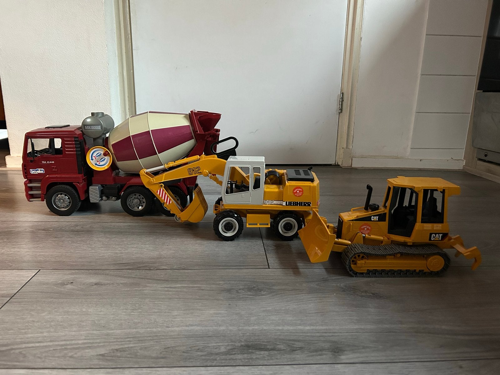 Bruder Voertuigen Set: Betonmolen, Graafmachine & Bulldozer, Ophalen, Gebruikt