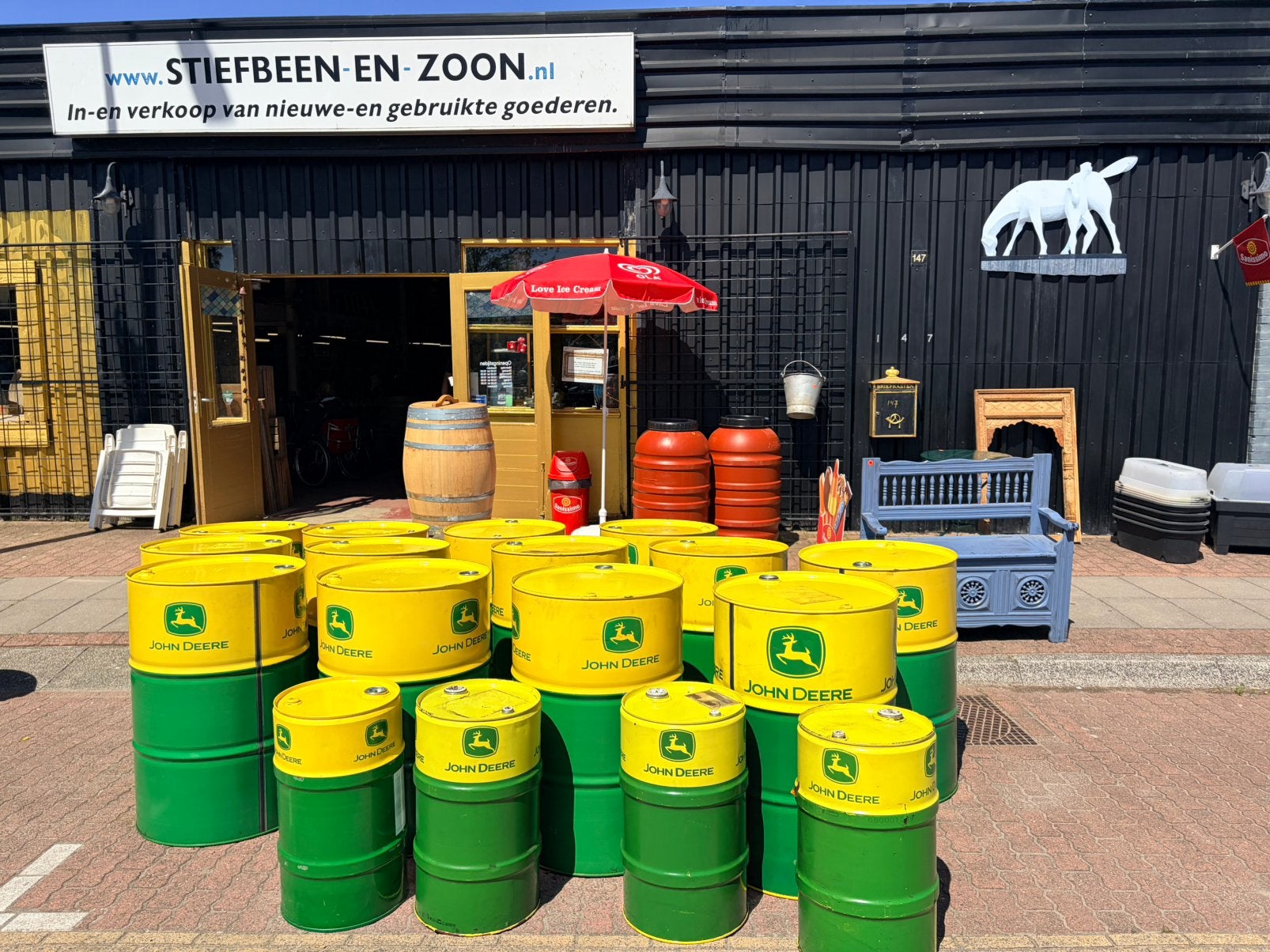 John Deere lege olievaten, statafel, deco mancave, olie ton, Ophalen, Gebruikt, Metaal of Aluminium, 55 tot 75 cm