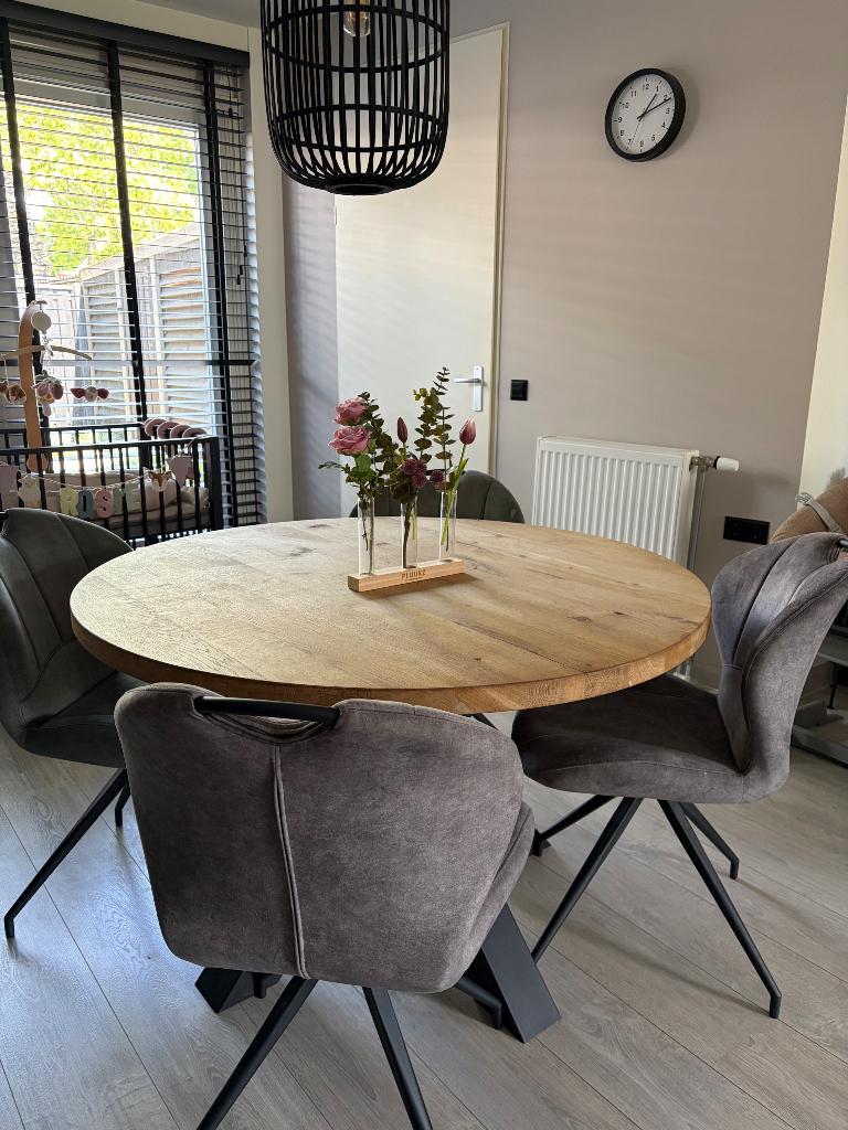 Mooie eiken houten tafel, Huis en Inrichting, Tafels | Eettafels, Ophalen, Zo goed als nieuw, Vier personen, 100 tot 150 cm