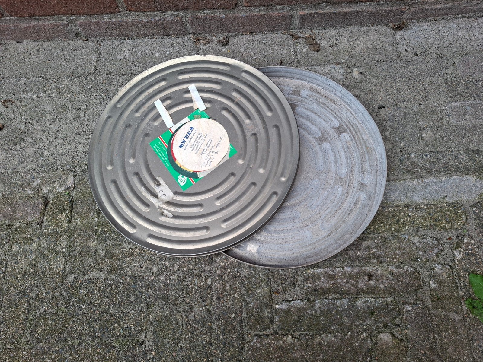 filmblik doorsnede 37 cm 4 cm hoog, Ophalen