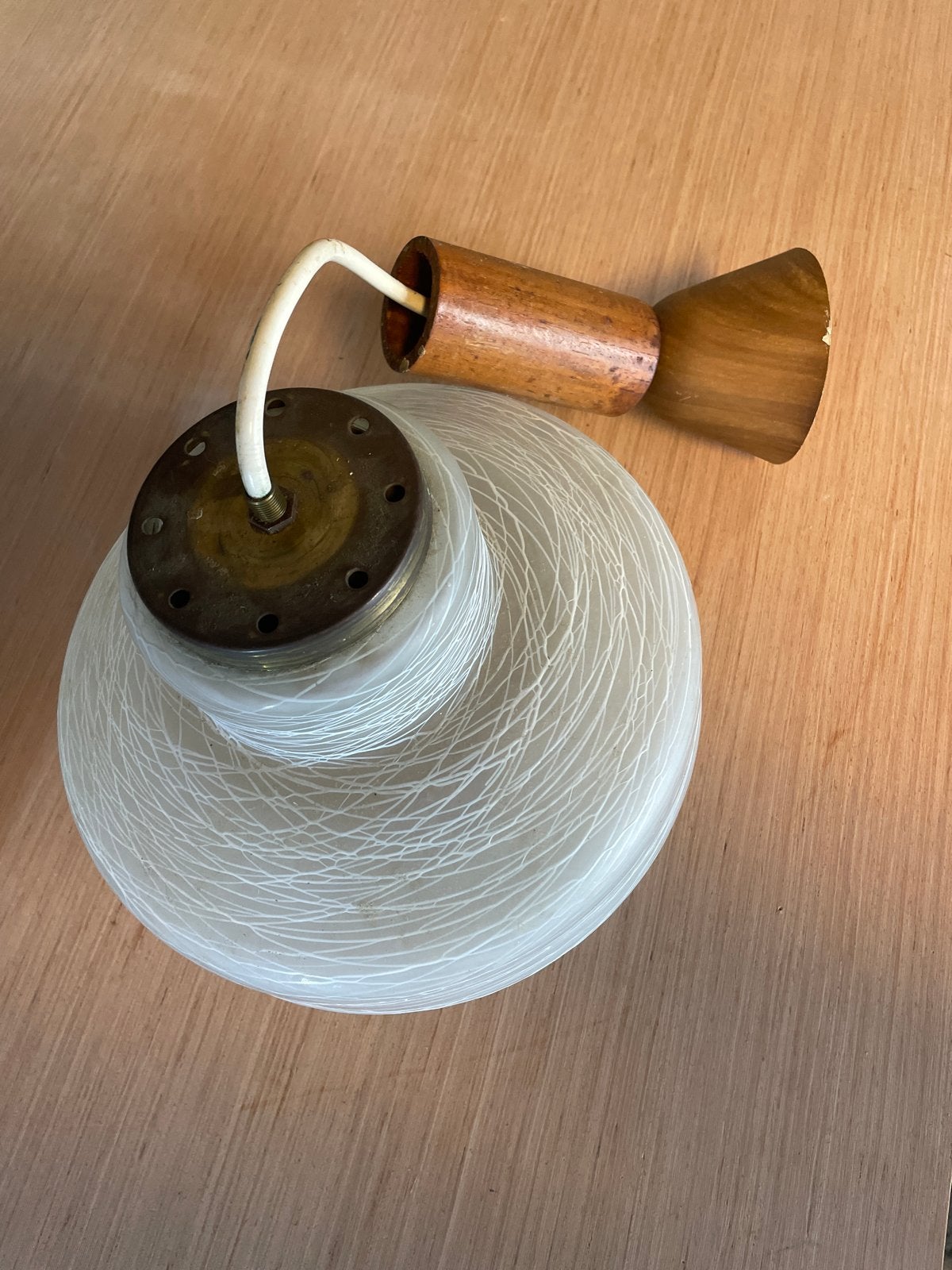 Vintage Plafondlamp met Houten Arm en Glas, Ophalen