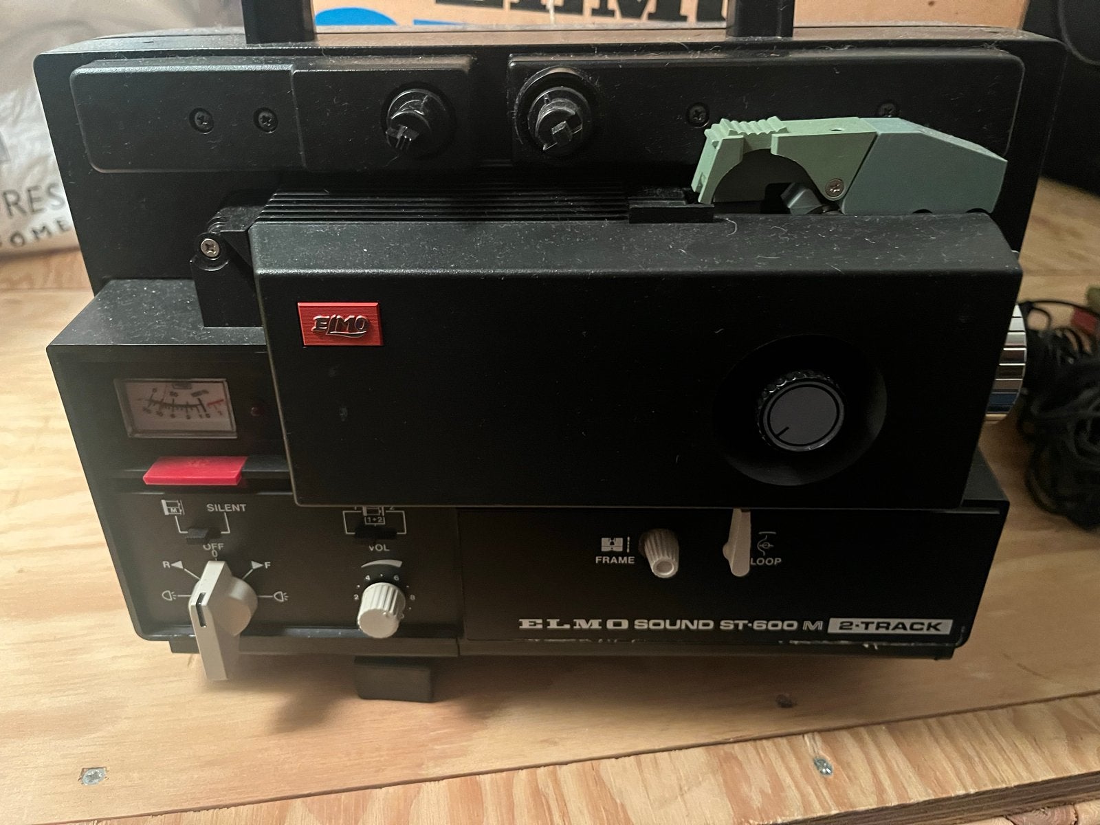 Elmo ST 600 2-track Super 8 Filmprojector, Ophalen of Verzenden, Gebruikt, Overige typen