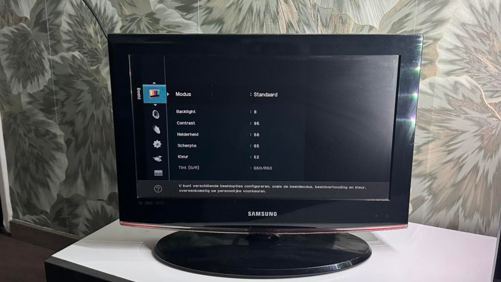 Samsung LCD  TV  & computer, Ophalen of Verzenden, Zo goed als nieuw, 50 Hz, Samsung