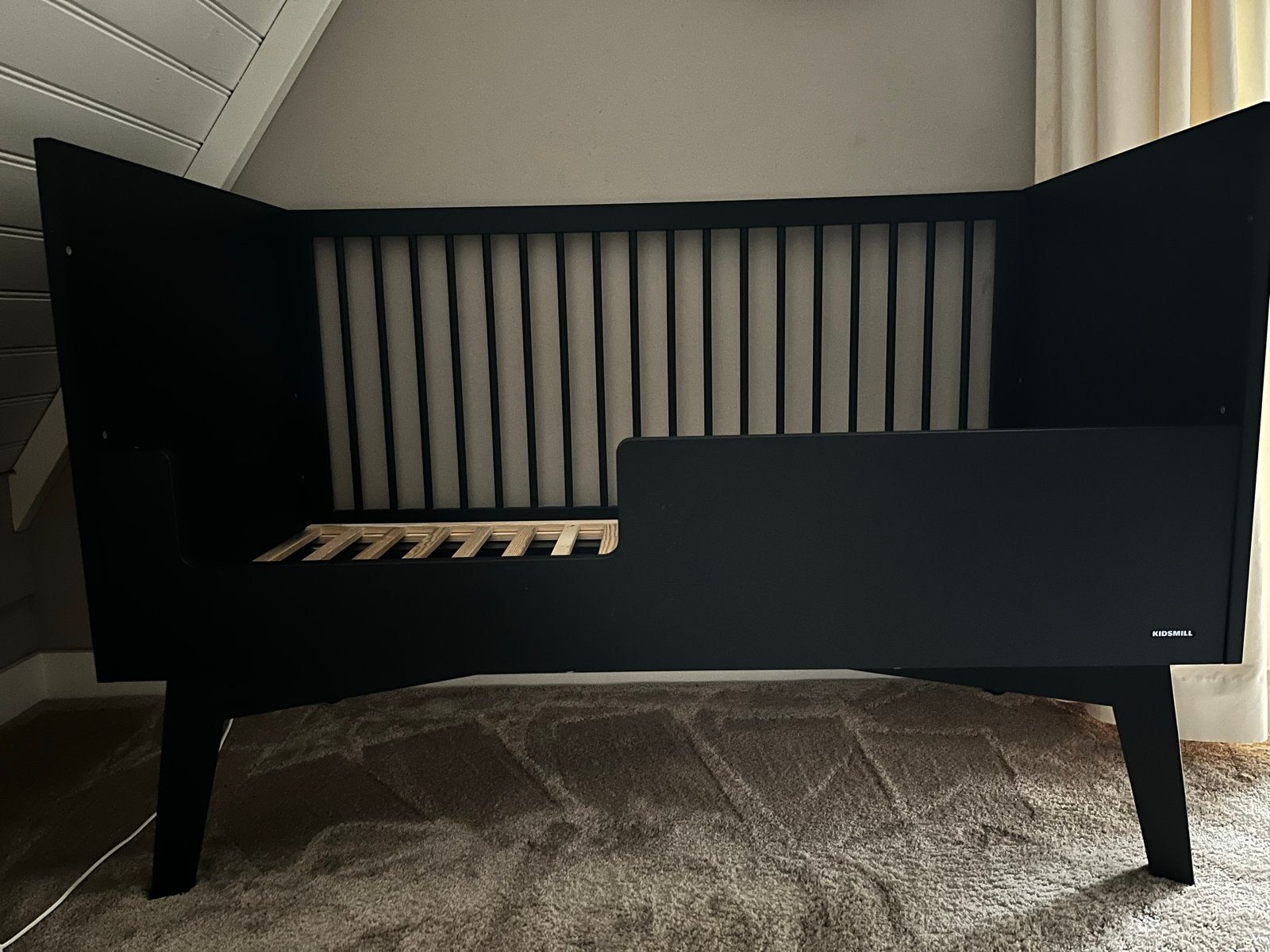 Kidsmill zwart ledikant 70x140 extra groot, Ophalen, Zo goed als nieuw, Ledikant