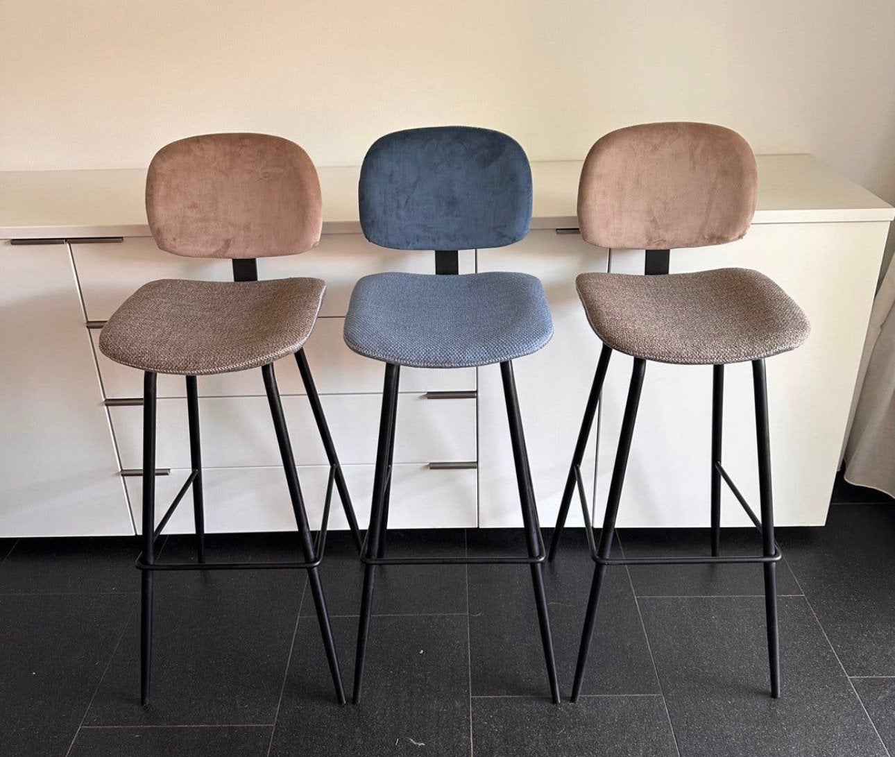 Barkrukken - 3 stuks - voor mancave, Ophalen, Met voetsteun, 60 tot 90 cm, Zo goed als nieuw