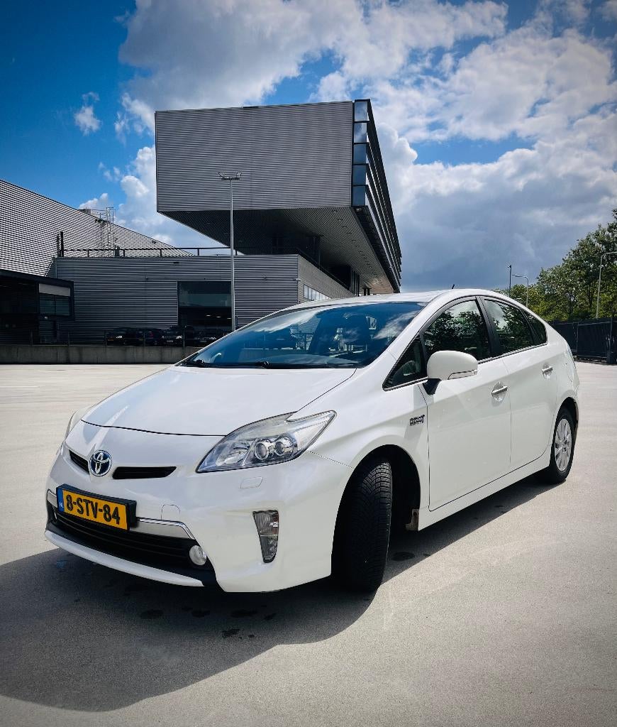 Toyota Prius Plug-in Hybrid Executive Business | Zeer zuinig, Auto's, Leder en Stof, Wit, 75 €/maand, Stoelverwarming