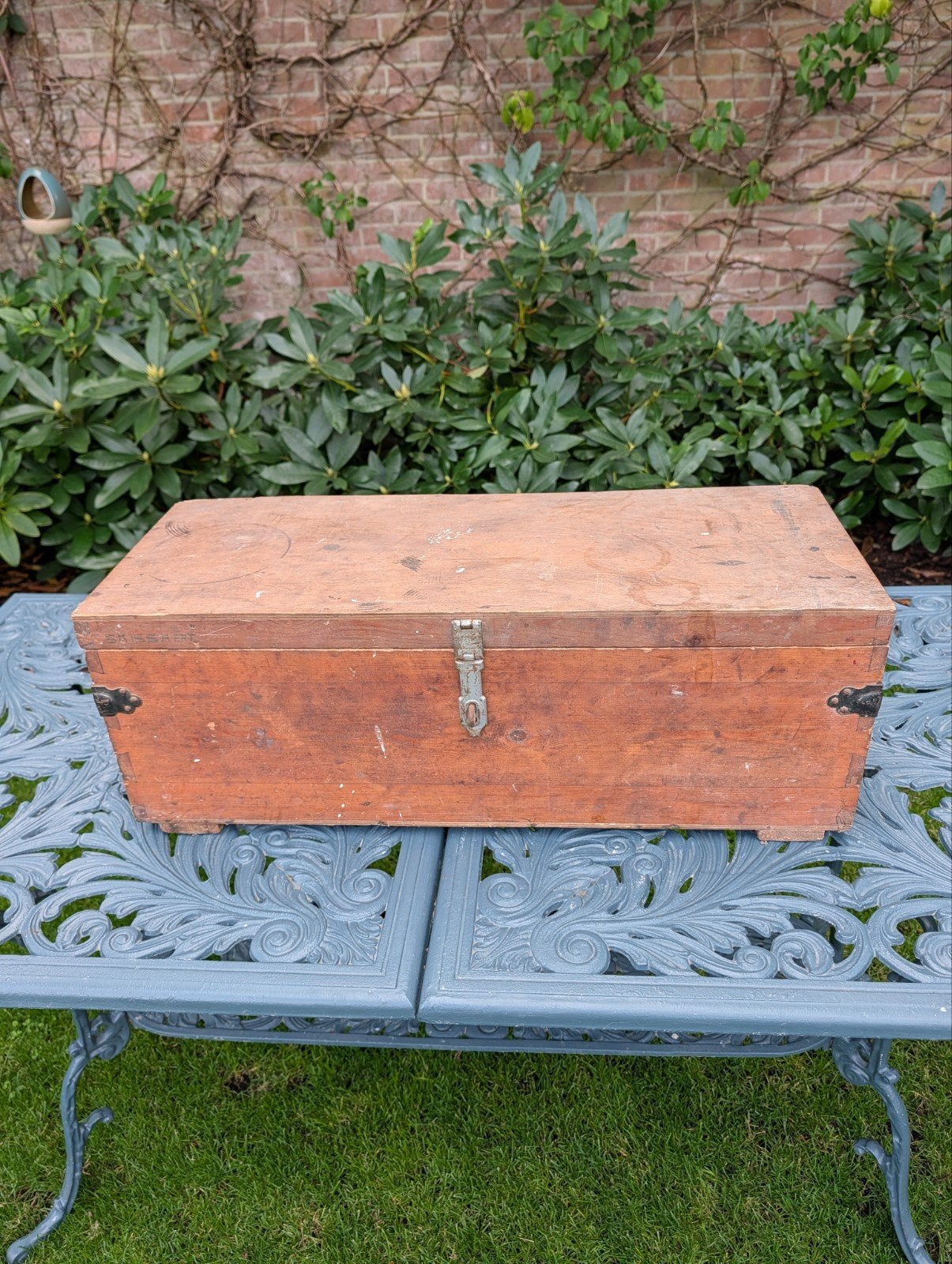 Grenen gereedschap kist., Ophalen