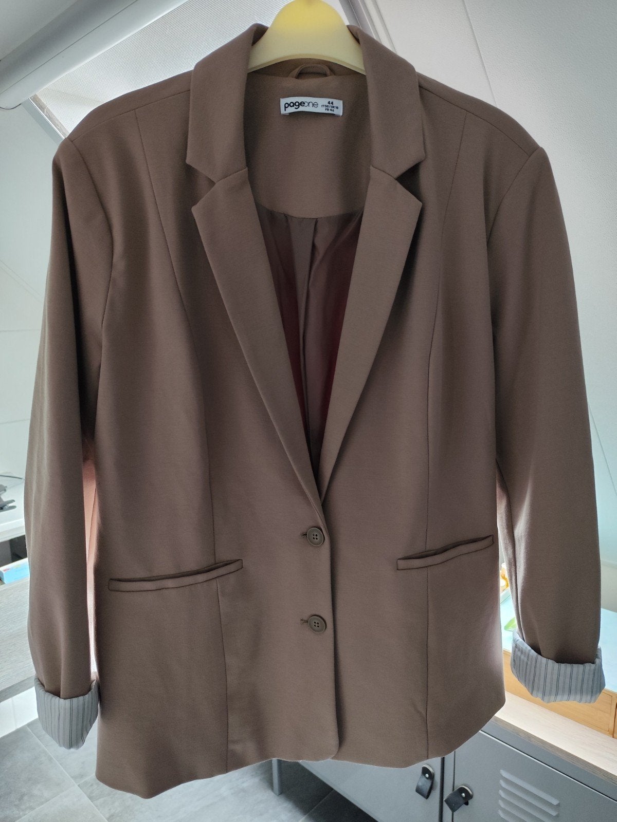 Nieuwe blazer, taupe, maat 44, Kleding | Dames, Bruin, Maat 42/44 (L), Nieuw, Ophalen of Verzenden