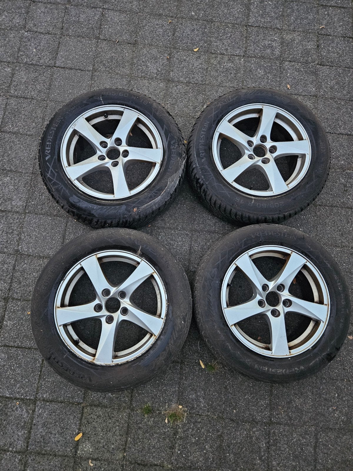 Lichtmetalen velgen 16 inch (met banden 205/60 R16), Ophalen, Gebruikt