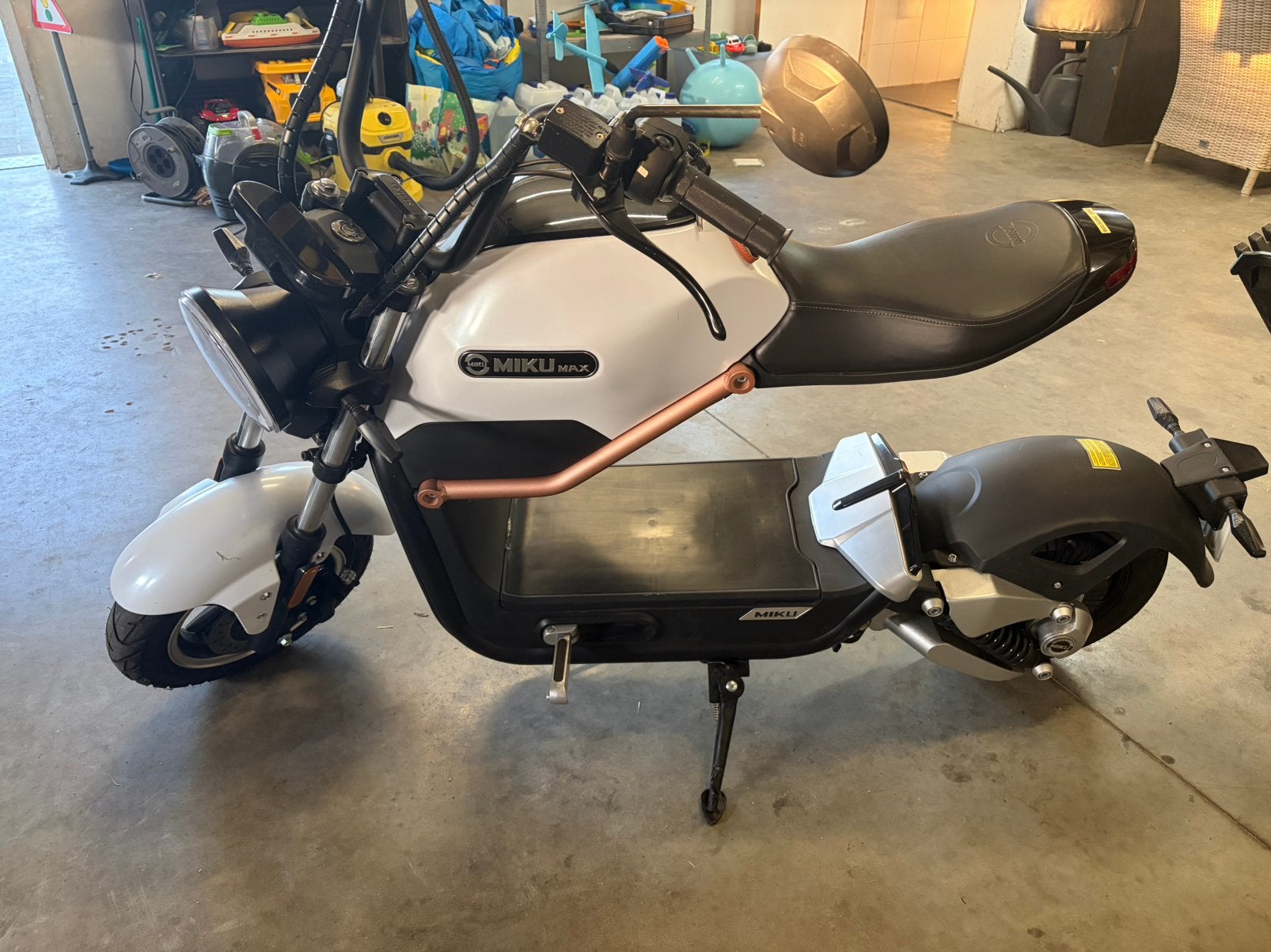Miku Max Sunra elektrische scooter, Ophalen, Zo goed als nieuw, Elektrisch, Overige merken