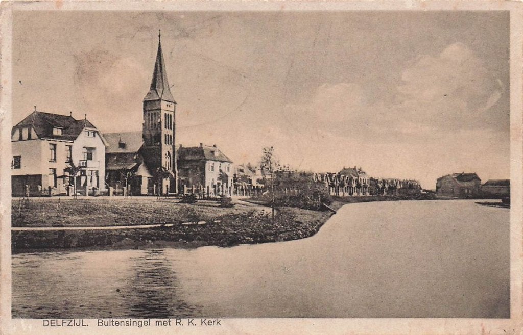 702-410-025 Delfzijl Buitensingel Met R K Kerk, Verzamelen, Verzenden, Voor 1920, Groningen