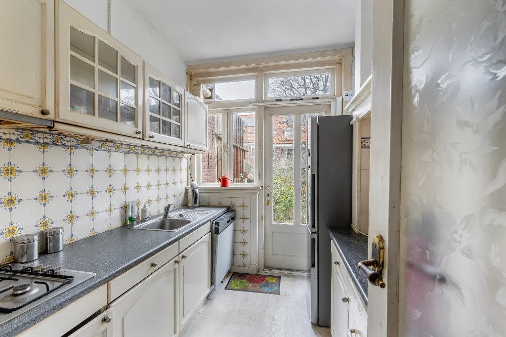 GRATIS complete keuken | in Schiedam, Huis en Inrichting, Keuken | Complete keukens, Ophalen, Gebruikt, Crème, Dubbelwandige keuken