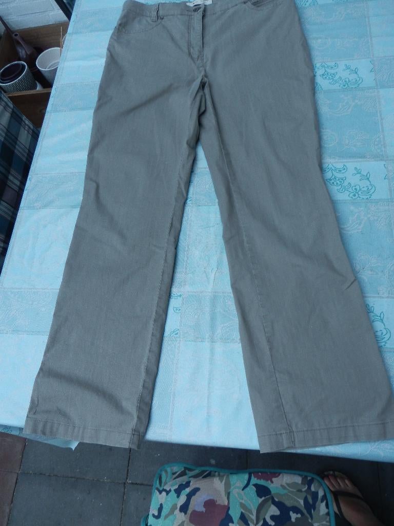 Toni Dress Sport broek maat 40, Maat 38/40 (M), Beige, Ophalen of Verzenden, Zo goed als nieuw