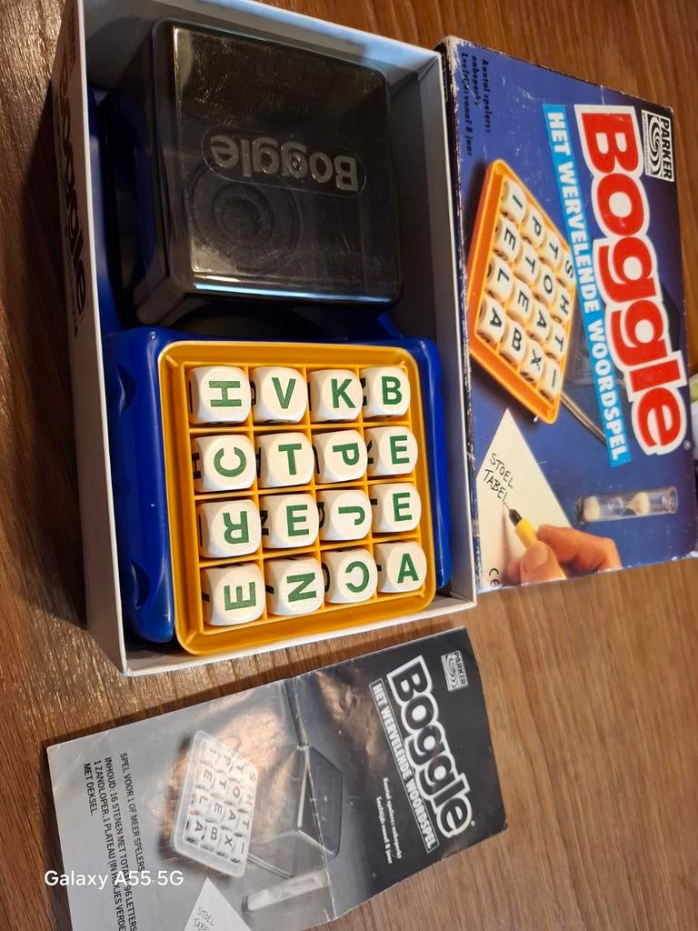 Boggle - Het wervelende woordspel van Parker, Hobby en Vrije tijd, Gezelschapsspellen | Bordspellen, Parker, Gebruikt, Ophalen of Verzenden