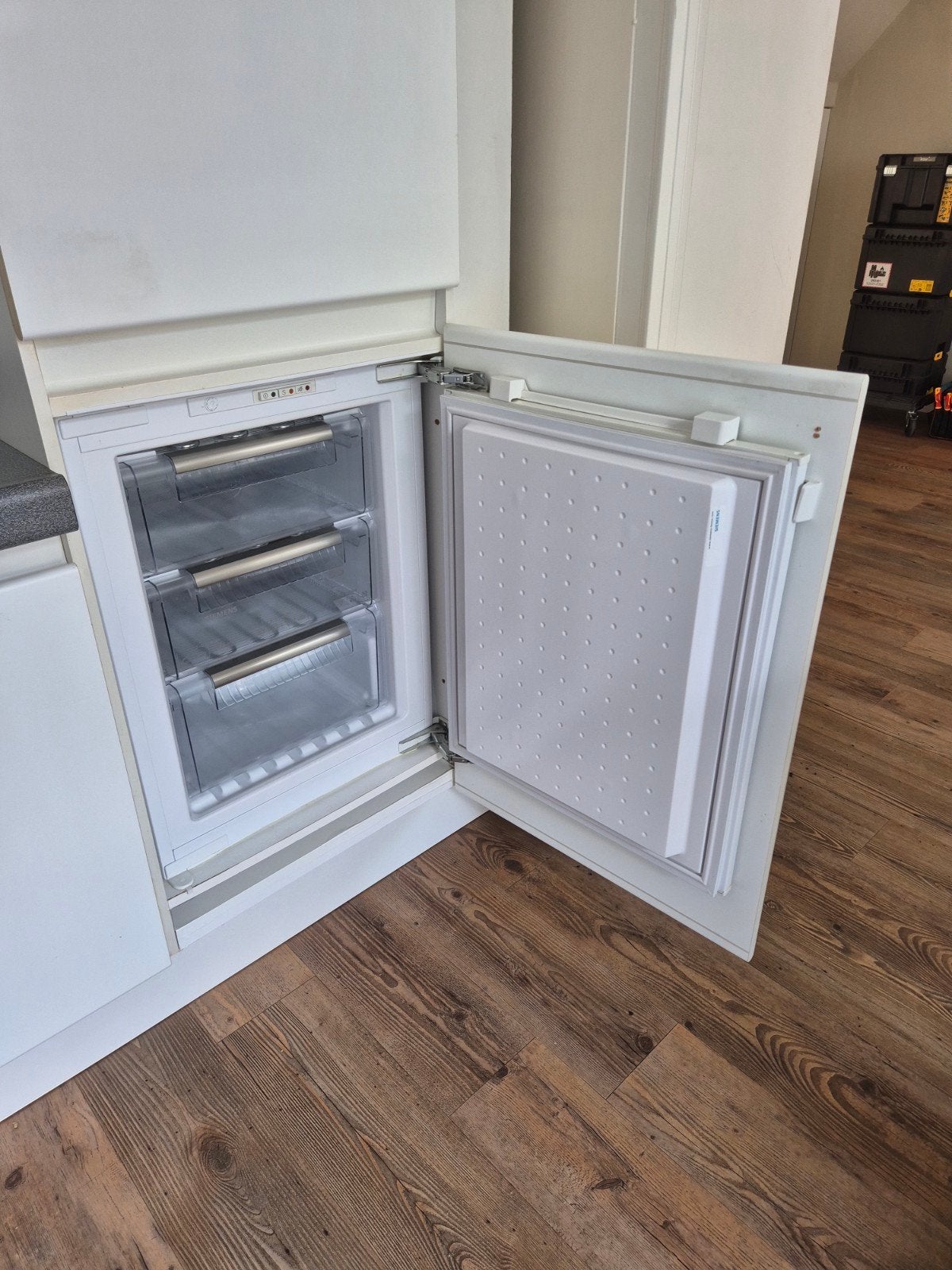 Siemens inbouw vriezer met 3 lades, Ophalen, Gebruikt, Met aparte vriezer, 45 tot 60 cm