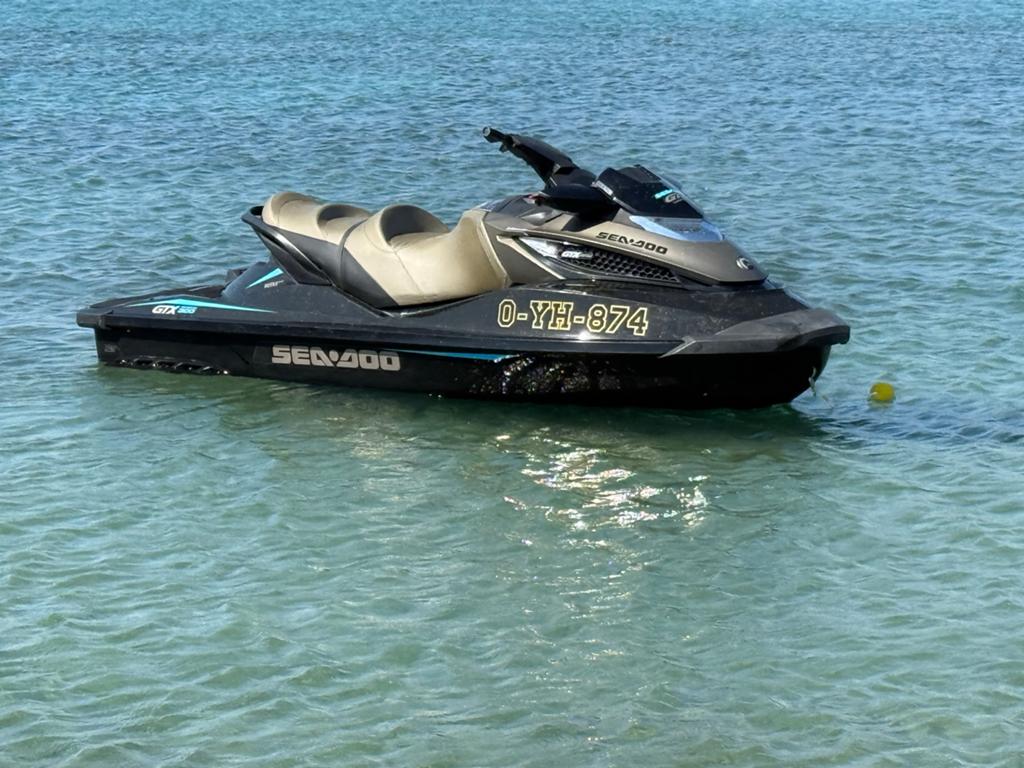 Sea-Doo GTX 300 Limited jetski met trailer, Ophalen, Zo goed als nieuw, Benzine, 200 pk of meer