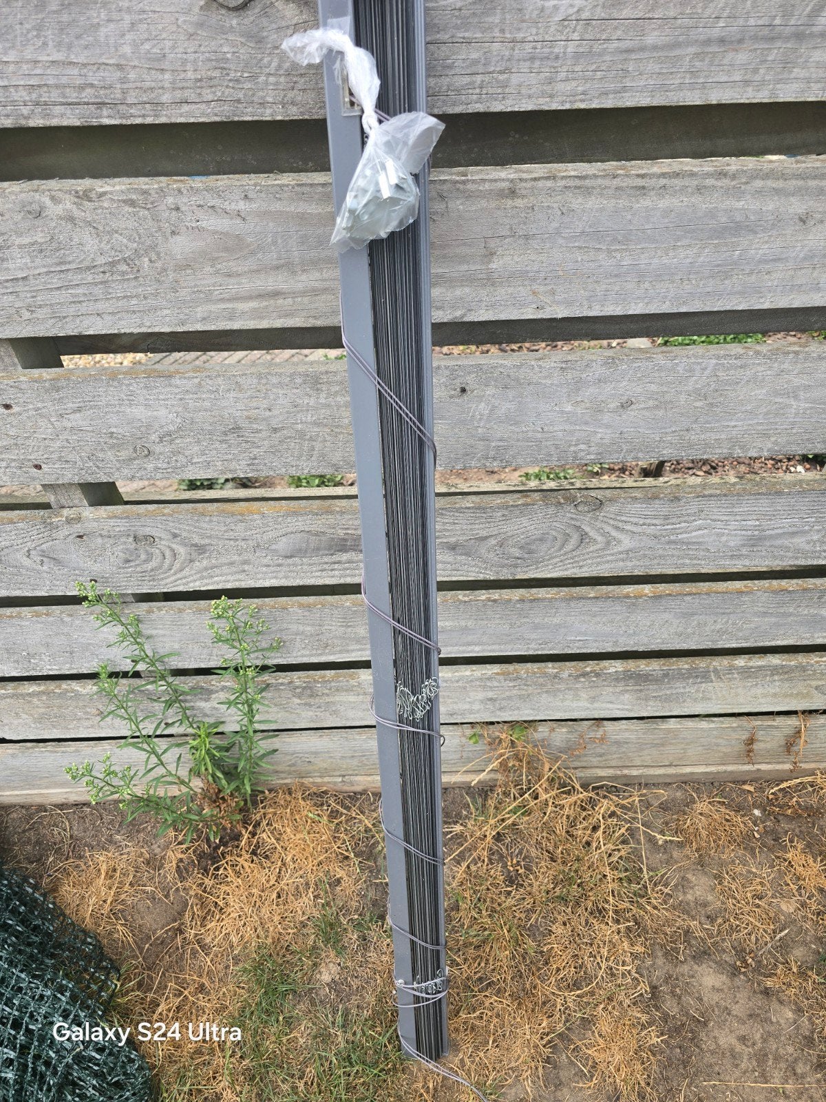 Grijze jaloezieën - 140 cm breed, Huis en Inrichting, Jaloezie, Gebruikt, Metaal, Ophalen of Verzenden