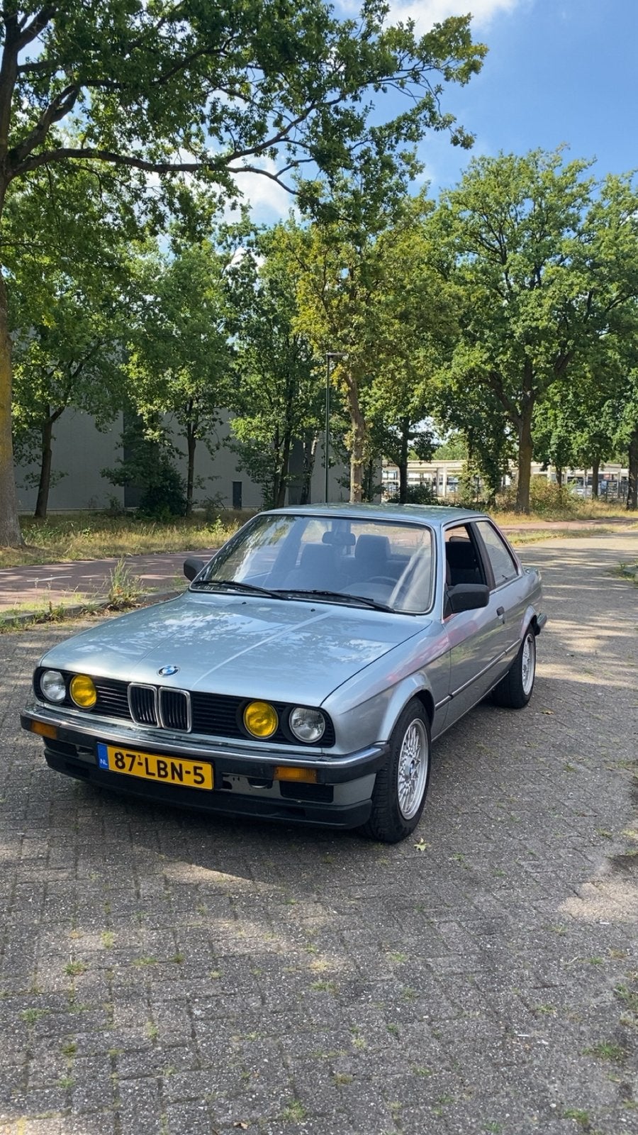 BMW E30 bwjr. 1984  lichtblauw, Auto's, 4 cilinders, 1200 kg, Handgeschakeld, Particulier