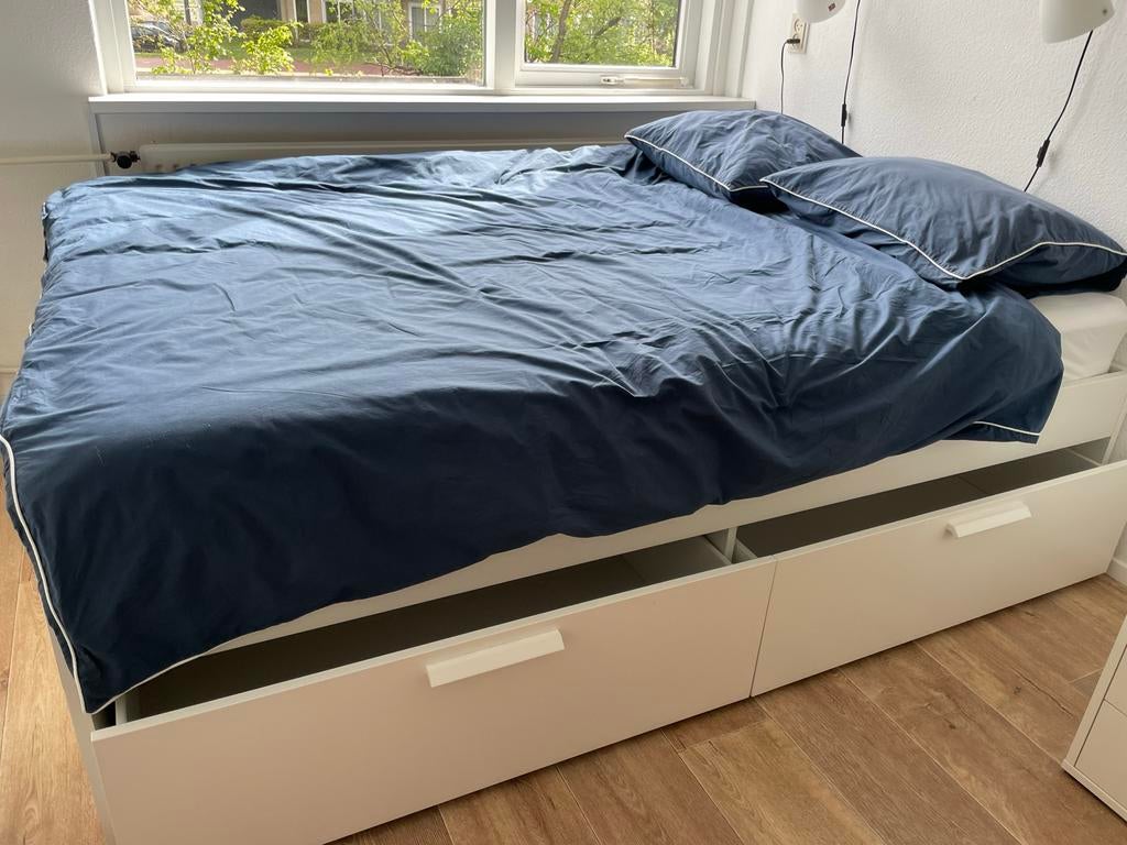 IKEA Brimnes bed compleet met matras en toebehoren, Wit, Tweepersoons, Zo goed als nieuw, 200 cm
