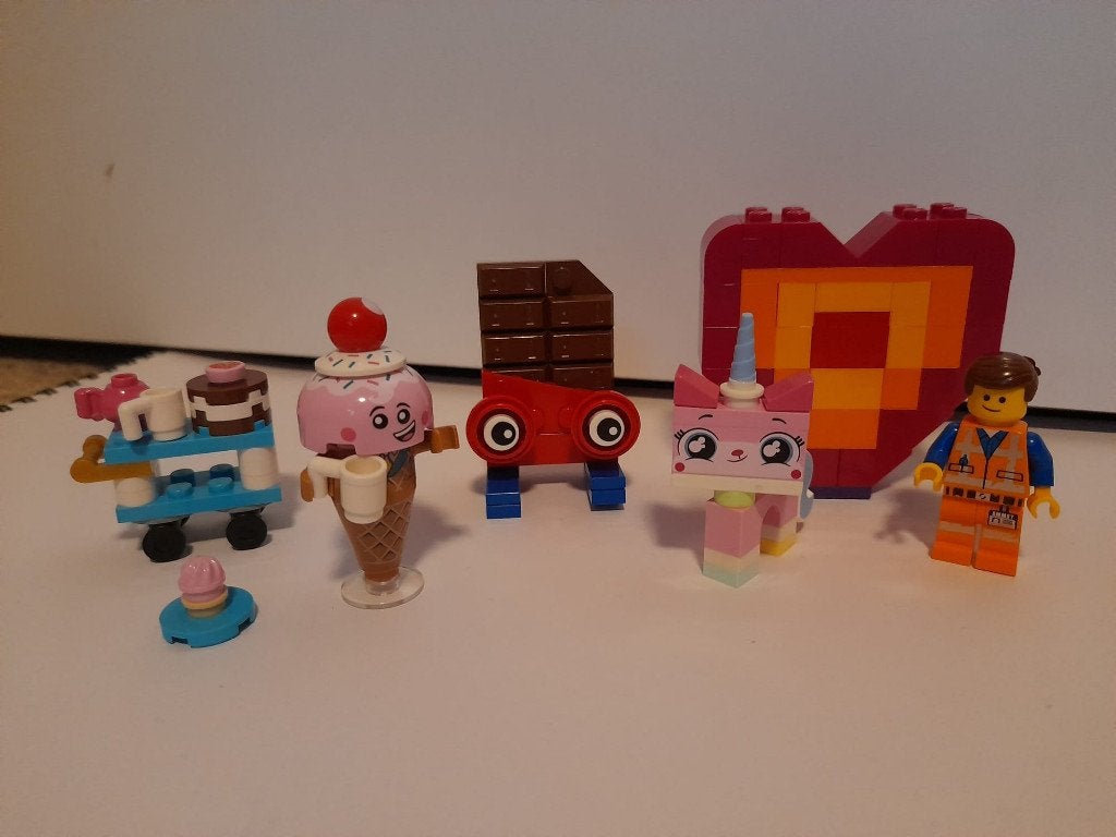 Lego Movie 2 sets: Emmet en Unikitty's vrienden, Overige thema's, Lego, Ophalen of Verzenden, Zo goed als nieuw
