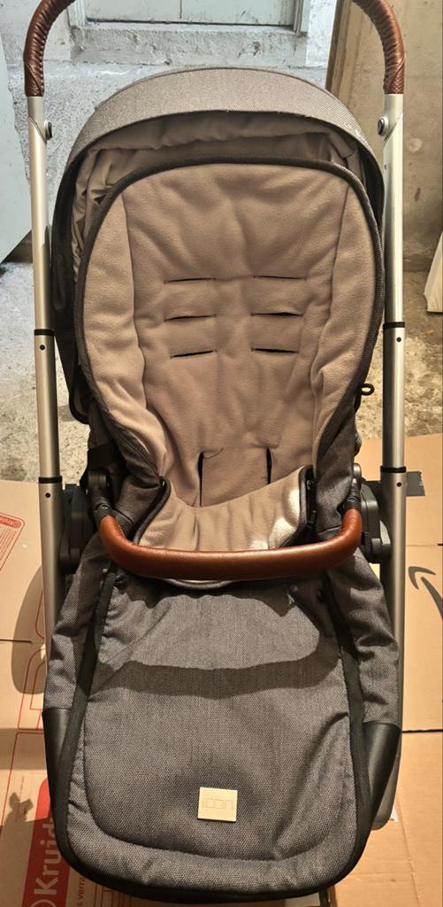 Mutsy Icon Vision Combiwagen met autostoeltje en reiswieg, Kinderen en Baby's, Kinderwagens en Combinaties, Gebruikt, Ophalen of Verzenden