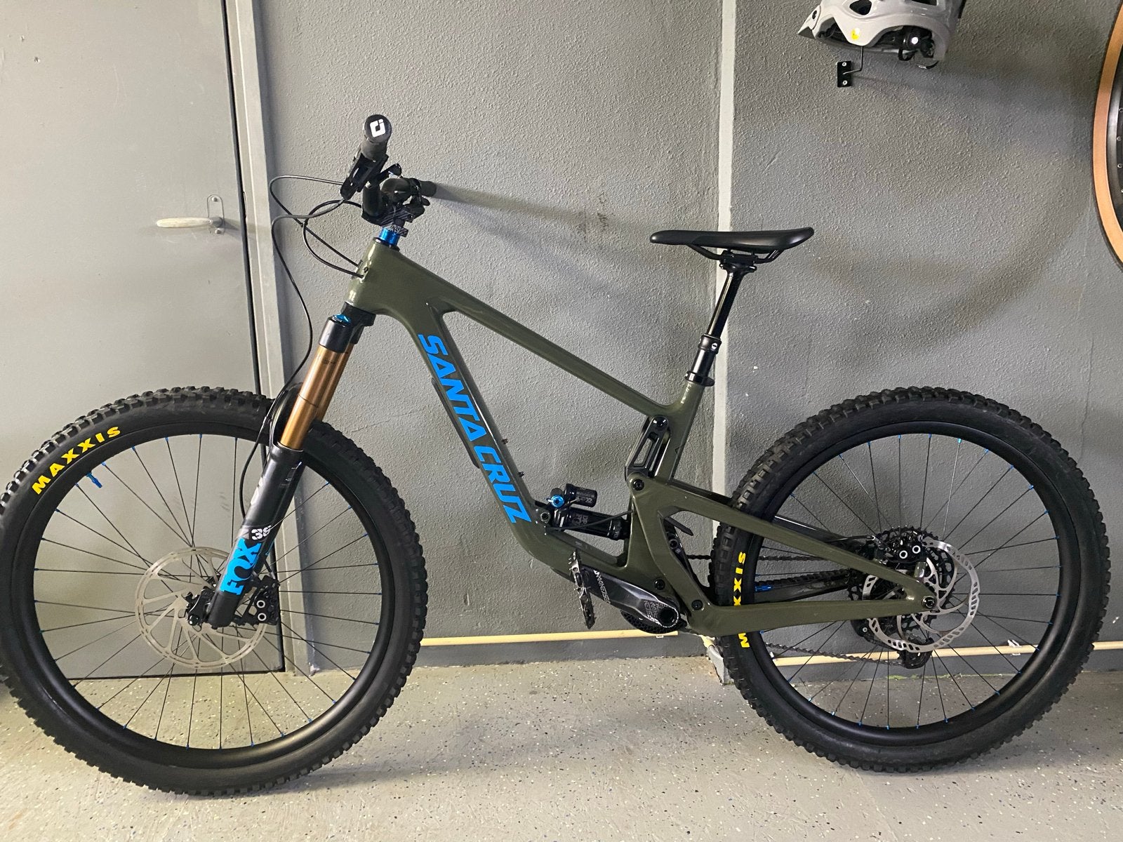 Santa Cruz Bronson C - Carbon, SRAM XX1 AXS, Fox Factory, Overige merken, Vering, 10 tot 15 versnellingen, Schijfrem