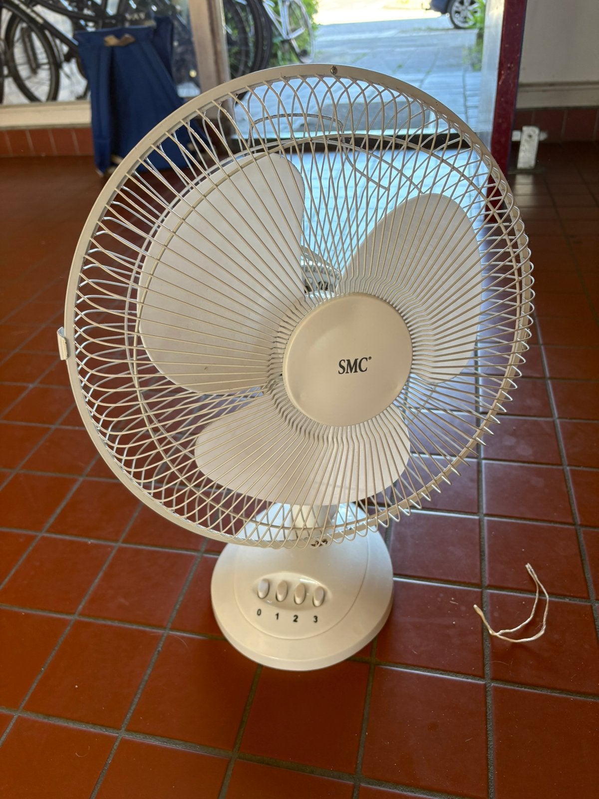 SMC ventilator met 3 standen en zwenkfunctie, Ophalen, Gebruikt, Statiefventilator