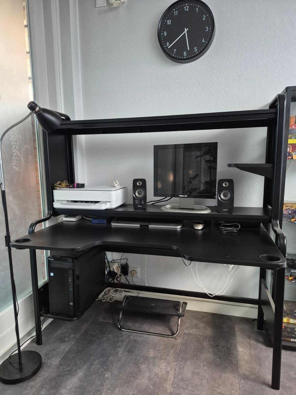 Bureau/computermeubel/gamebureau, Ophalen, Zwart, Hout, Zo goed als nieuw