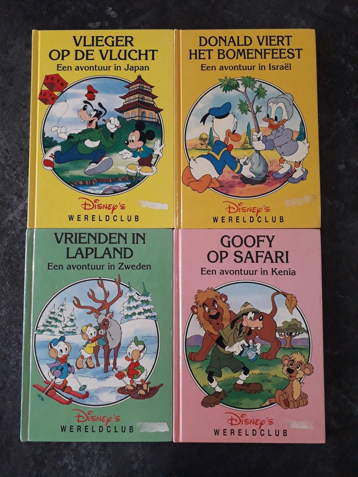4 boekjes Disney's Wereldclub, Boeken, Ophalen of Verzenden, Gelezen