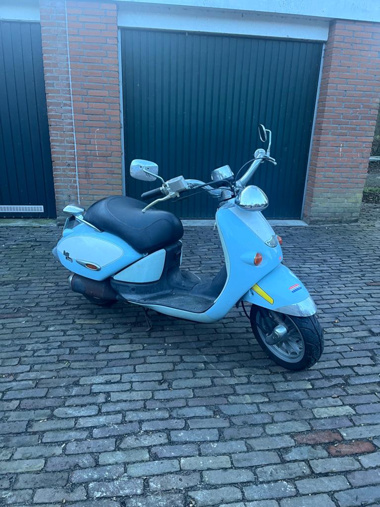 Aprilia Habana 50cc Scooter - Lichtblauw,  4996 km, Ophalen, Gebruikt, Maximaal 45 km/u, Mojito of Habana