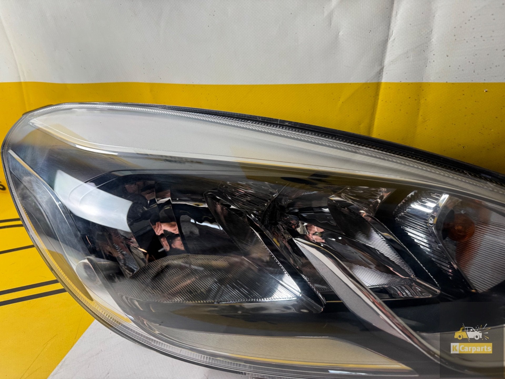 Koplamp Ford Fiesta MK8 Halogeen H1BB-13W029-AD, Info@fabrikant.eu, Fabrikantstraat 1
1000 AA  Amsterdam, NL, Ophalen of Verzenden